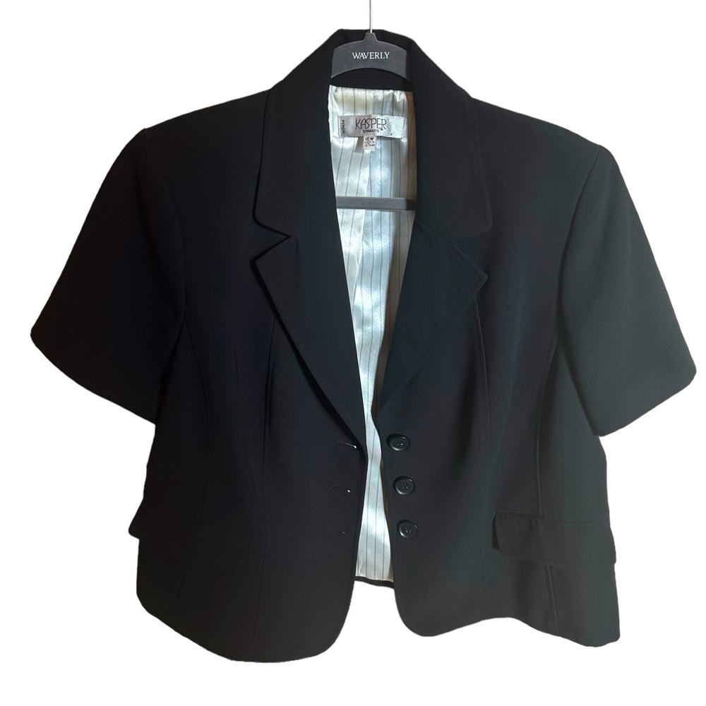 Kasper Women’s Suit Blazer Short Sleeve Black Plus Size Button Front Size 16